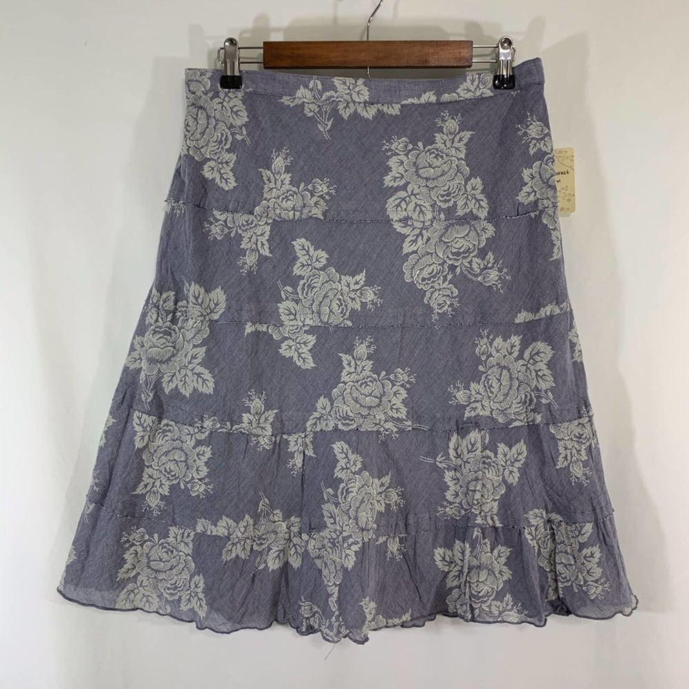 NWT Studio West Apparel skirt - Size Medium